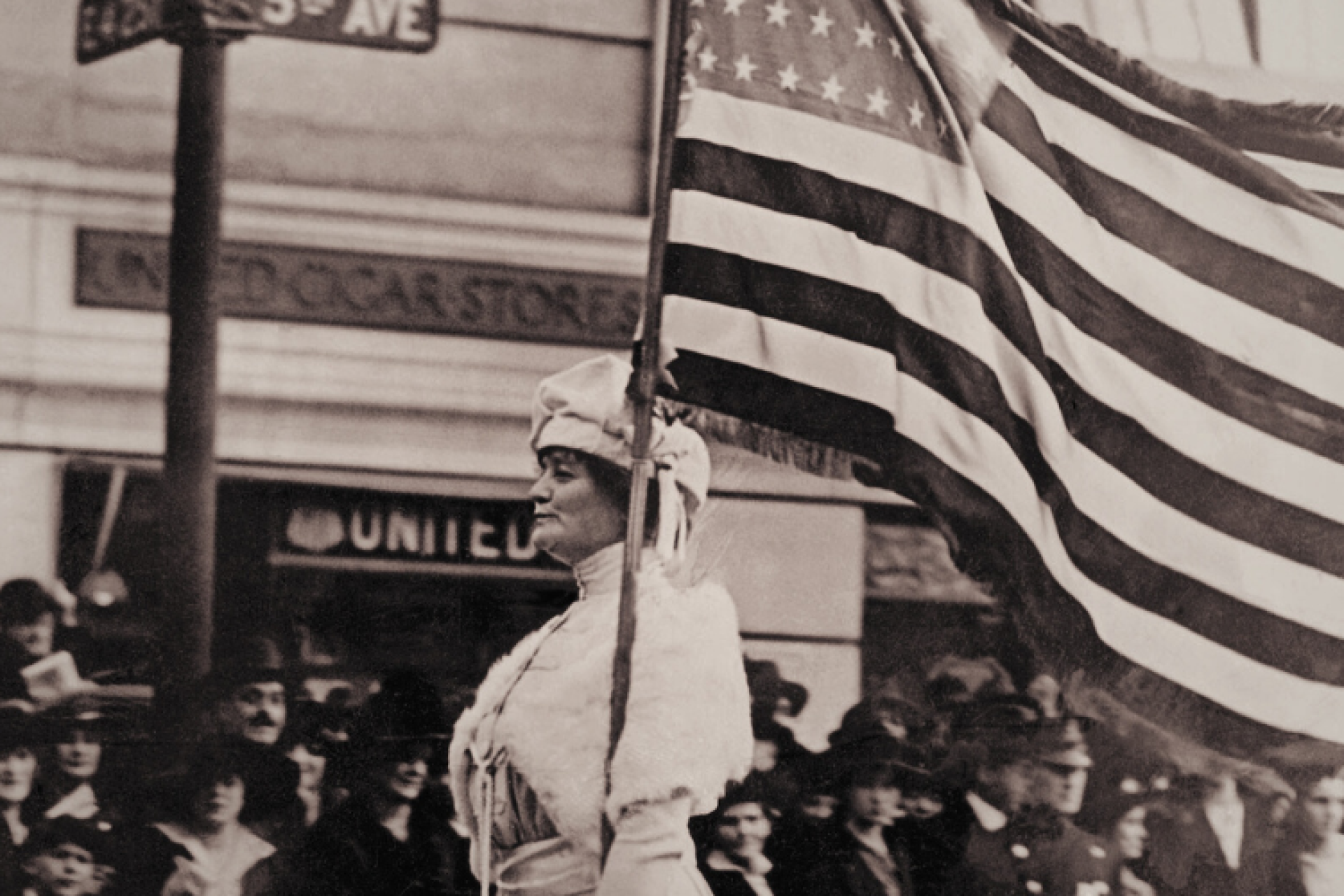 110 ans de femmes &agrave; l'origine du changement