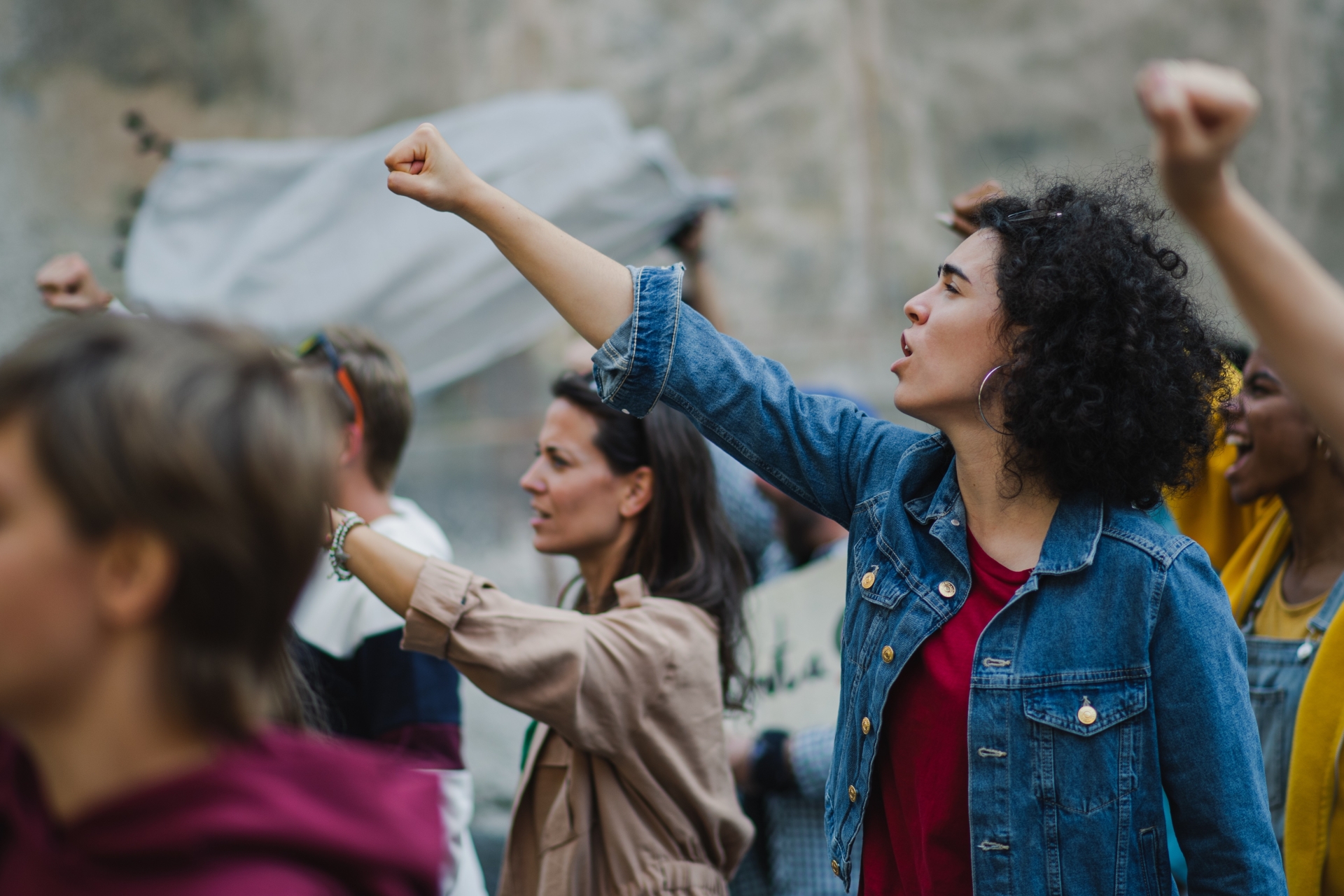 16 jours d'activisme : Un effort mondial pour mettre fin &agrave; la violence sexiste