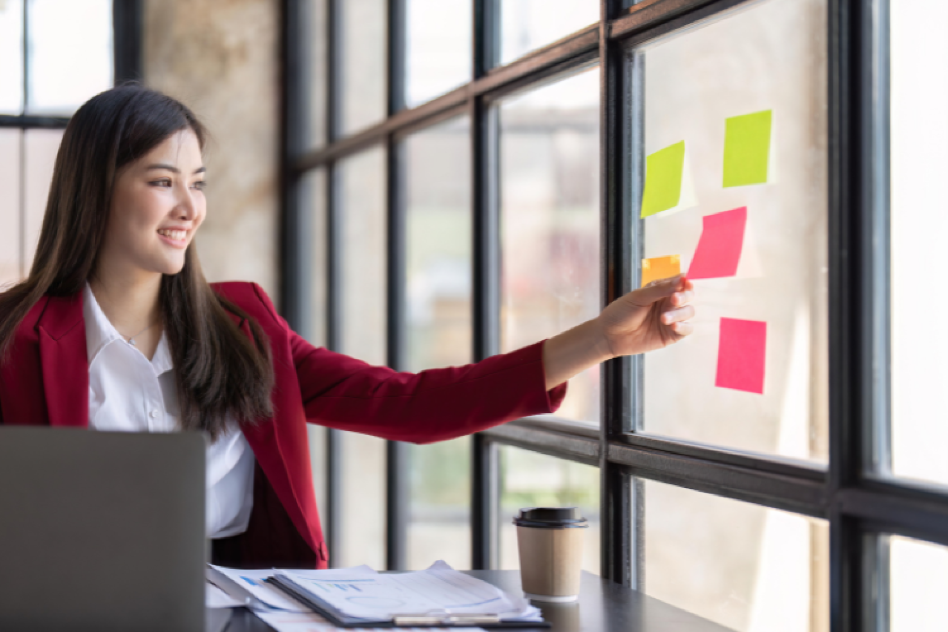 2023 年年度报告发布：共同前进