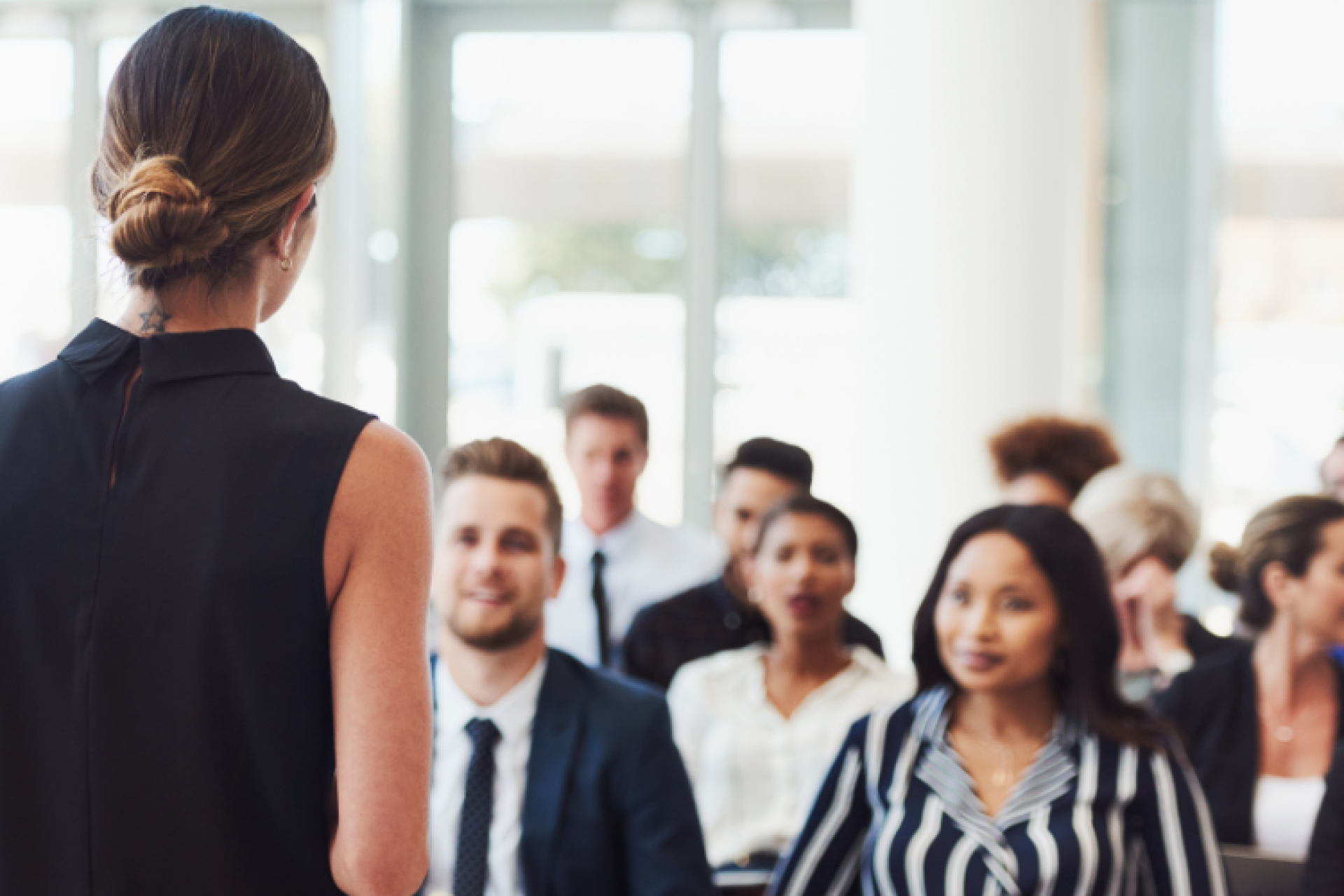 Convi&eacute;rtete en orador y capacita a los j&oacute;venes