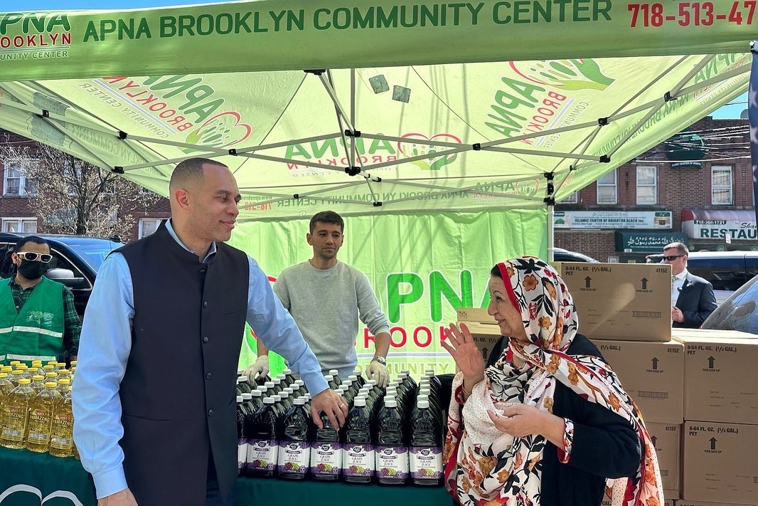 الاتصال بمسؤوليك المنتخبين